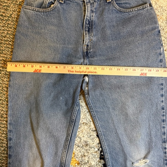 Levi’s Vintage 550 Relaxed Fit Tapered Leg Jeans 8
Mom  2021 - Picture 8 of 11